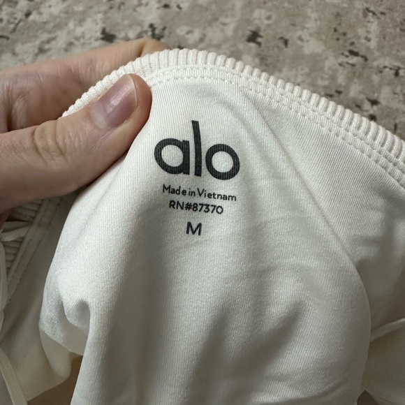 Alo Yoga Doubles Only Bra Tank Size Medium - Ivory - Picture 5 of 6